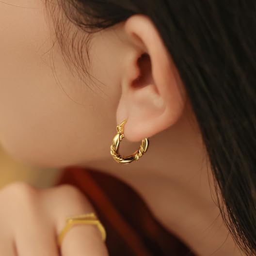 UELSTA Golden Horizon Twisted Creolen für Damen, schlichte und retro-modische Creolen, 18K vergoldet, 925er Silberstifte, Messing PVD-Beschichtung Ohrringe