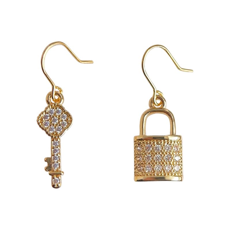 UELSTA Schlüssel und Schloss Asymmetrische Tropfenohrringe für Damen Nachhaltig 18K Vergoldet Recyceltes Messing Mikro-eingelegter Zirkon Strass Einzigartiges Symbolisches Design 7x26mm