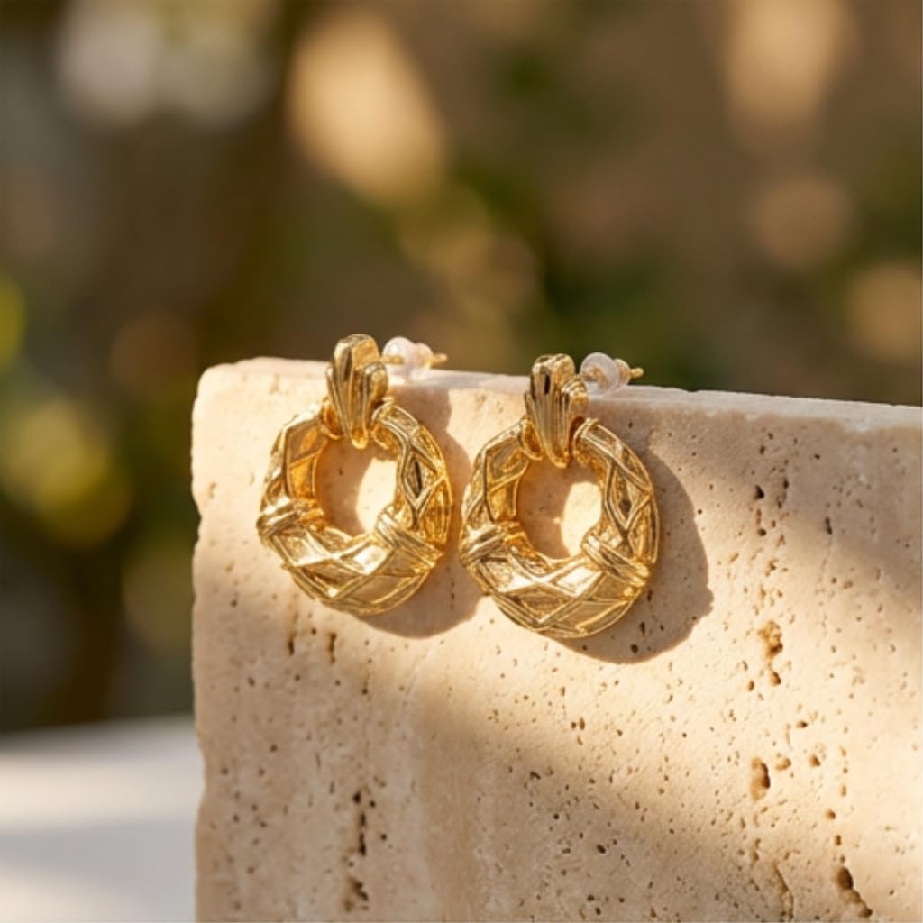 UELSTA Heritage Weave Ohrstecker mit Anhänger, 18K vergoldetes Messing, 925er Silberstifte, PVD-Beschichtung, Retro- & vielseitiges Design, nachhaltiger Schmuck