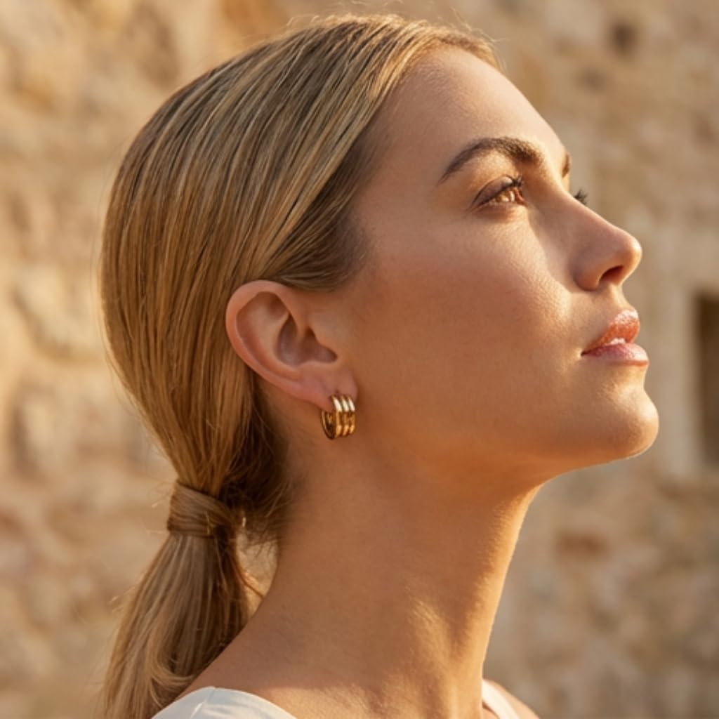 UELSTA Horizon Band Huggie Hoop Ohrringe für Damen, 18K vergoldet, recyceltes Messing, PVD-beschichtet, mehrfaches Band, minimalistisches Design, langanhaltender Glanz, nachhaltiger Schmuck
