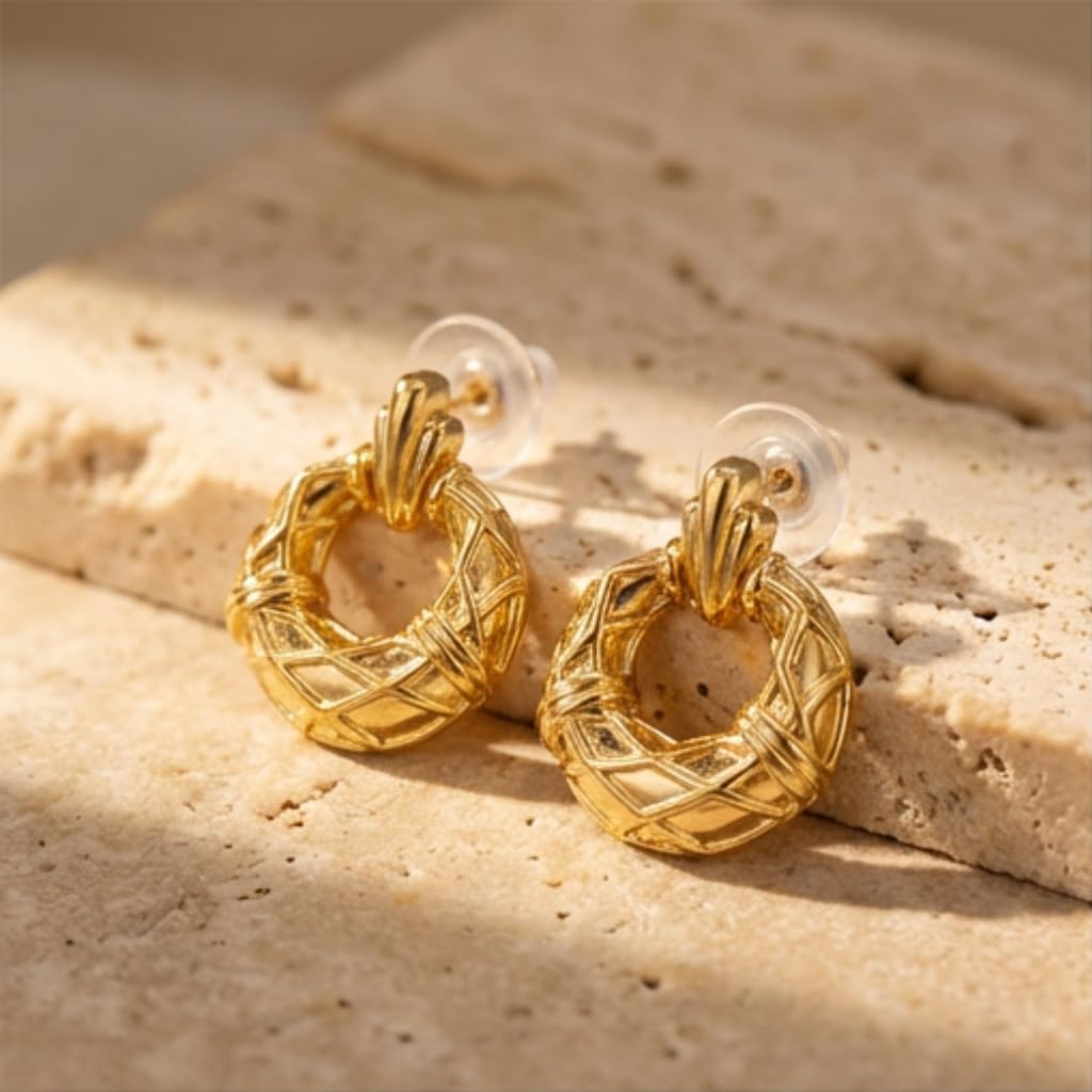 UELSTA Heritage Weave Ohrstecker mit Anhänger, 18K vergoldetes Messing, 925er Silberstifte, PVD-Beschichtung, Retro- & vielseitiges Design, nachhaltiger Schmuck