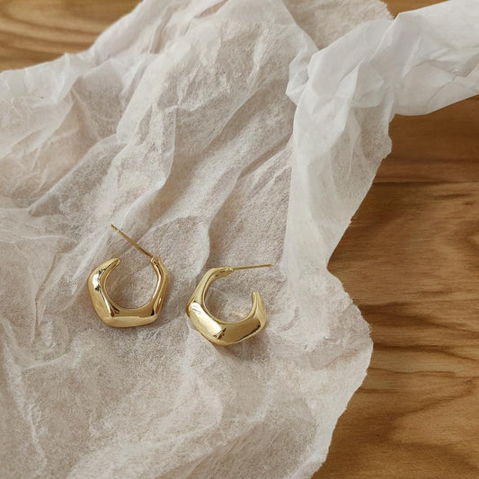 UELSTA Geometric C-Hoop Earrings for Women Sustainable 14K Real Gold Plated Recycled Brass Hypoallergenic 925 Sterling Silver Posts PVD Coated Modern & Versatile 18mm